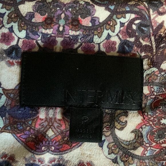 Intermix Silk Long Sleeve Romper in Paisley Print. Size P (XS). - Picture 6 of 7